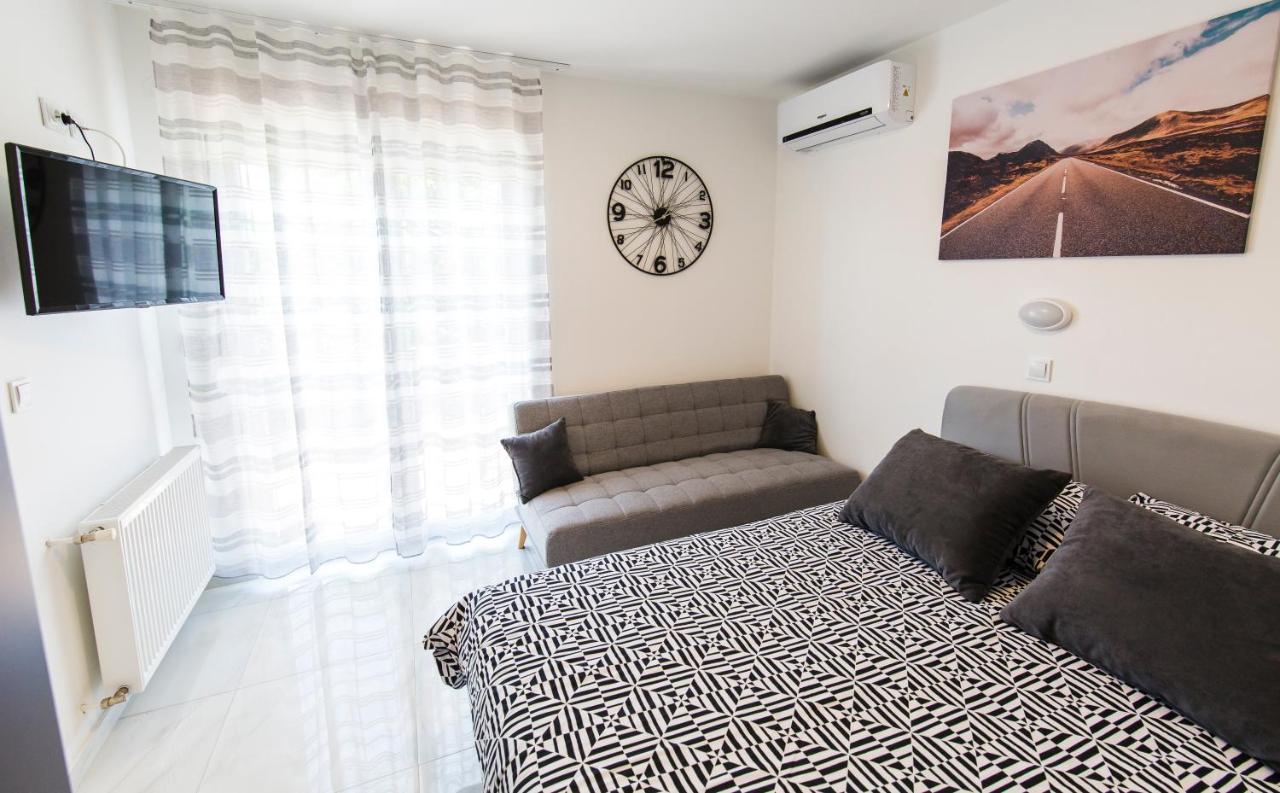 Apartmani Mabele 帕格 外观 照片