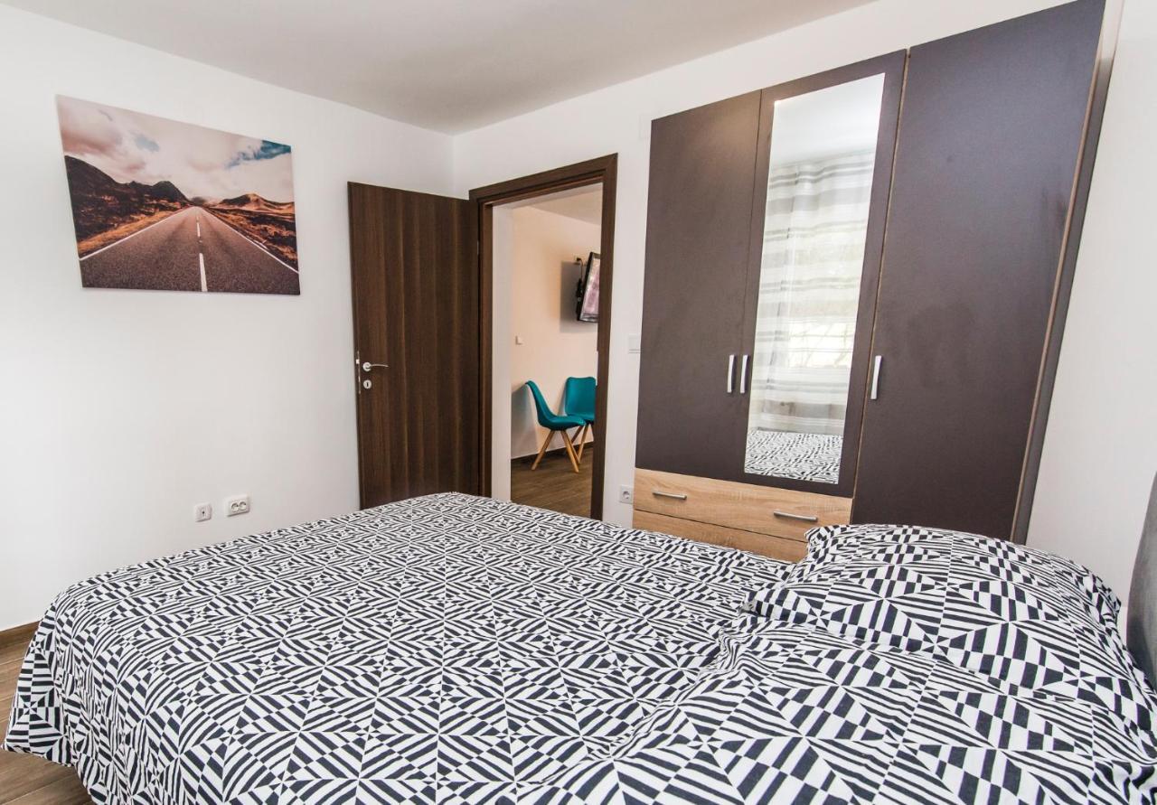Apartmani Mabele 帕格 外观 照片