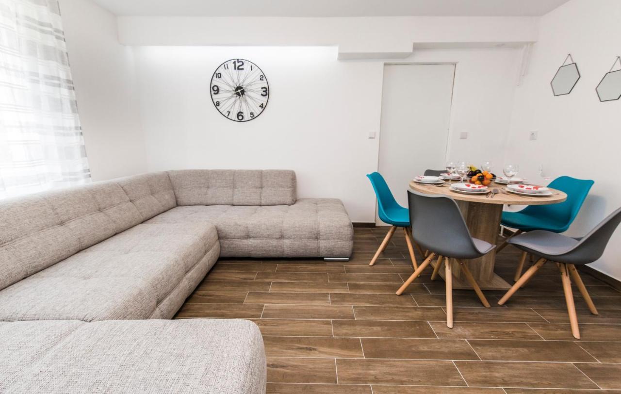 Apartmani Mabele 帕格 外观 照片