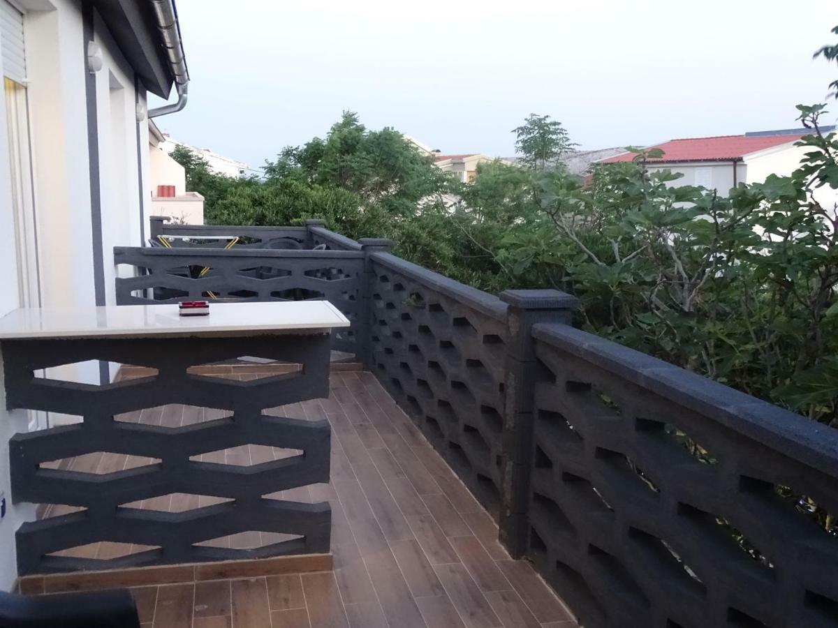 Apartmani Mabele 帕格 外观 照片